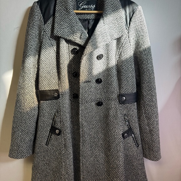 GUESS Women’s L Black and White Herringbone Coat NWOT read - Picture 1 of 9